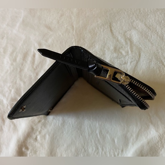 Burberry Black Leather Brit Lexi Wallet - Picture 6 of 7